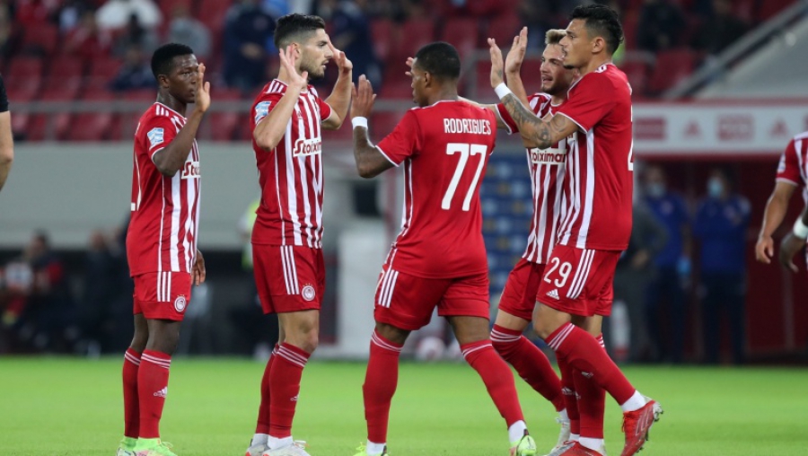 Ολυμπιακός: Φρεσκάρει την ενδεκάδα ο Μαρτίνς