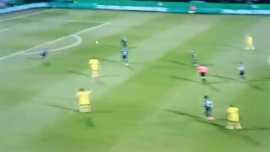 Εντυπωσιακός Εμρέ Τσαν νίκησε τον αντίπαλο γκολκίπερ από το... κέντρο! (video)