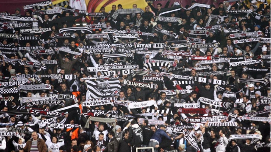 Οργανωμένοι οπαδοί Μπεσίκτας για την Ελλάδα: «Περαστικά γείτονα!»