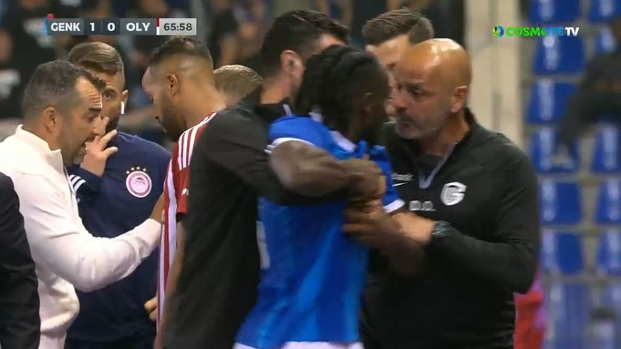Γκενκ - Ολυμπιακός 1-0: Αψυχολόγητος Πέιντσιλ κλώτσησε τον Κίνι και αποβλήθηκε με απευθείας κόκκινη κάρτα (video)