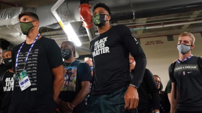 Η μέρα που οι Μπακς είπαν τέλος στο «shut up and dribble», αναγκάζοντας το NBA να κατεβάσει ρολά