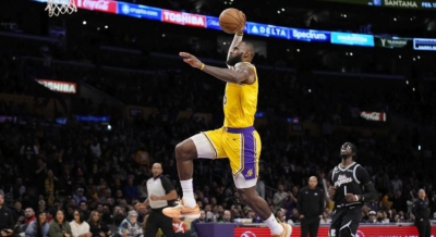 ΛεΜπρόν: «Βασιλιάς» και στο σκοράρισμα - Πρώτος που πετυχαίνει 40+ πόντους σε όλες τις ομάδες του ΝΒΑ (video)