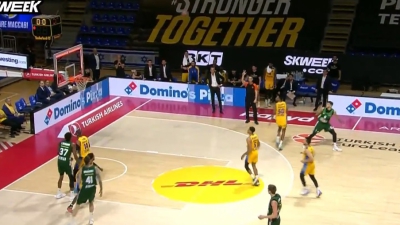 Απίθανος Καλαϊντζάκης, τρομερό buzzer – beater στη λήξη της 3ης περιόδου! (video)