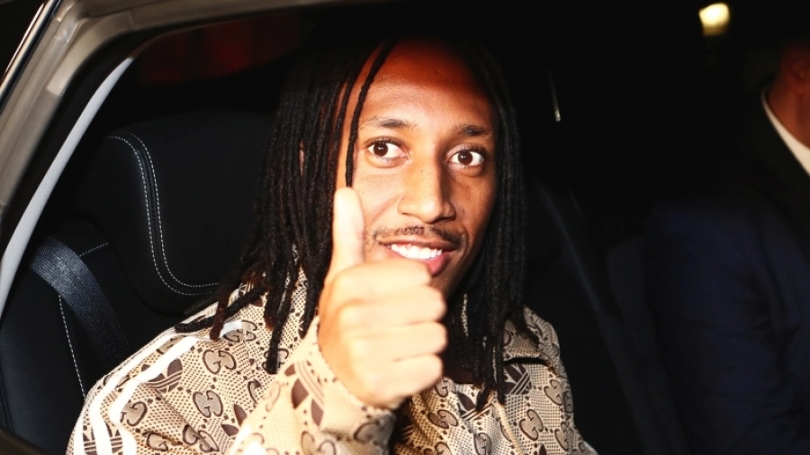 Έφτασε στην Ελλάδα ο Ζέλσον Μαρτίνς, ανακοινώνεται άμεσα από τον Ολυμπιακό!