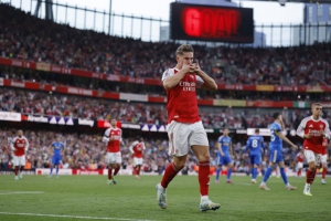 Η Άρσεναλ έστω και δύσκολα κάνει άλλο ένα βήμα στο Pamestoixima