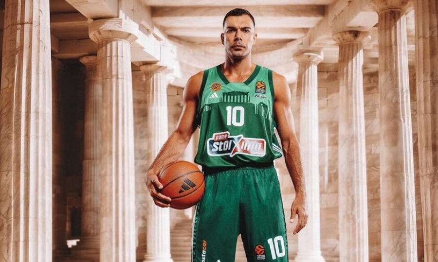 Σλούκας: «Ο κόσμος λέει πως μου πάνε τα πράσινα» (video)