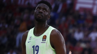 «Ανατροπή και παραμένει στην Μπαρτσελόνα ο Γιουσούφα Φαλ!»