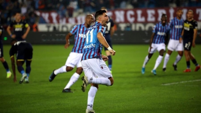 Τράμπζονσπορ - Φενέρμπαχτσε 3-1: Την έστειλε στην «κορυφή» με 2 γκολ ο Μπακασέτας! (video)