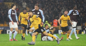 Γκέλα για την Άστον Βίλα από την ουραγό Γουλβς, στο ντέρμπι των Μίντλαντς!