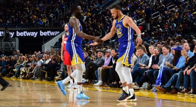 NBA: Γιόρτασε με 47 πόντους ο Κάρι (video)