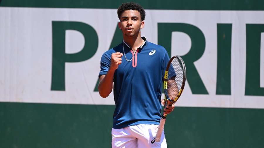 Ο Φιλς «καθαρίζει» τον Φονσέκα και πληρώνει στο Pamestoixima.gr