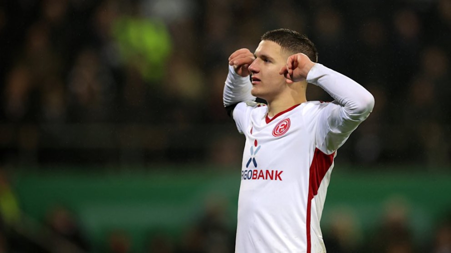 Aσταμάτητος Χρήστος Τζόλης: Σκόραρε δύο φορές, στην ανατροπή της Φορτούνα Ντίσελντορφ με την Καϊζερσλάουτερν!