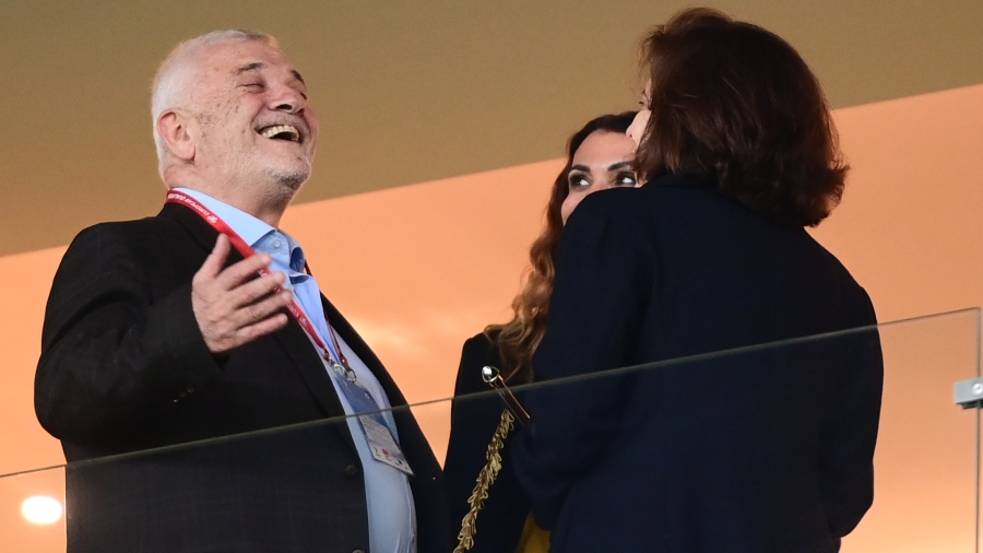 «Τρέλα» από Μελισσανίδη, κέρασε όλο το μαγαζί στον Ρέμο! (video)