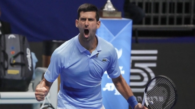 Με Τζόκοβιτς στον τελικό του Astana Open ο Τσιτσιπάς, αποχώρησε ο Μεντβέντεφ