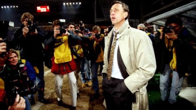 Η ημέρα που ο Κρόιφ έθετε τις βάσεις της «Μεγάλης Μπαρτσελόνα»! (video)