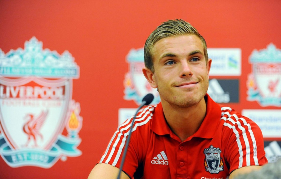 Λίβερπουλ: Πάνω στην ημέρα, το 2011, απέκτησε τον Τζόρνταν Χέντερσον