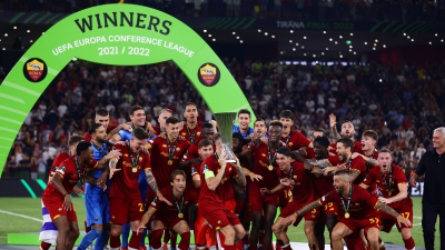 Η απονομή του πρώτου Europa Conference League ανήκει στην Ρόμα! (video)