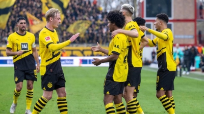 Bundesliga: Εκτός έδρας νίκες για Ντόρτμουντ και Λειψία, «χαμός» στη μάχη της τετράδας! (video)