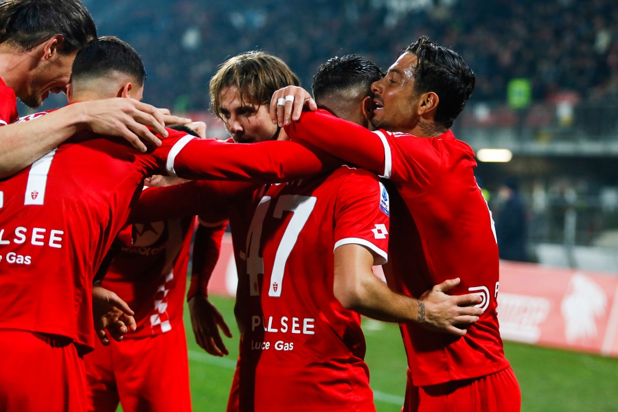 Μόντσα – Μίλαν 4-2: «Κηδεία» για τους Μιλανέζους που… πέταξαν τη δεύτερη θέση