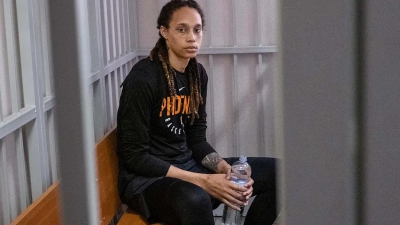 Μπρίτνεϊ Γκρίνερ: Ετοιμάζει βιβλίο για την εμπειρία της στις φυλακές της Ρωσίας