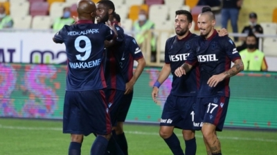 Nέα νίκη με ανατροπή για την Τράμπζονσπορ και ασίστ Μπακασέτα! (video)