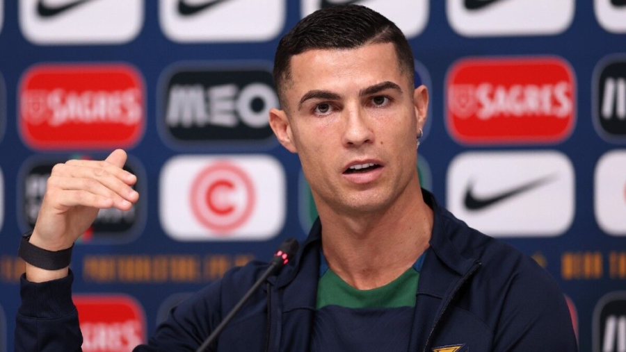 Κριστιάνο Ρονάλντο: «Είμαι αλεξίσφαιρος, μη ρωτάτε τους συμπαίκτες μου για μένα» (video)