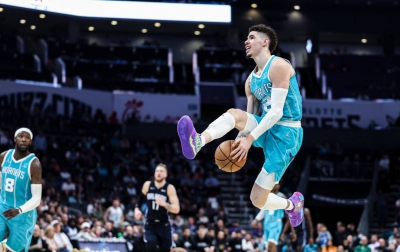 NBA: Με Χόρνετς στην κορυφή του top 10 (video)