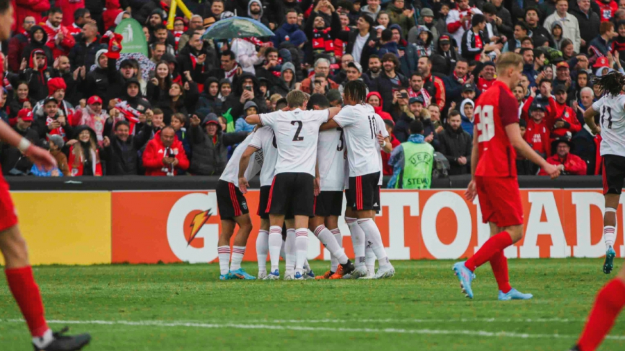 Σάλτσμπουργκ - Μπενφίκα 0-6: Τέλος η... κατάρα! - Οι «αετοί» διέλυσαν τους Αυστριακούς και κατέκτησαν το UEFA Youth League (video)