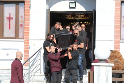 Άντζας: Πλήθος κόσμου στην κηδεία του - Συγκίνηση στο τελευταίο αντίο