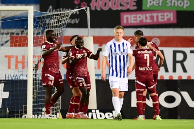 «Λάμψη», αλλά όχι μπλε: Νικητής ο Αστέρας AKTOR στο... Star Wars του Περιστερίου!