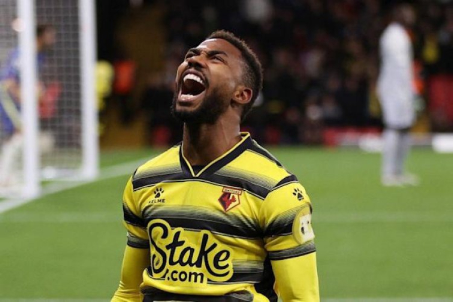 Νότιγχαμ Φόρεστ: Εξετάζει τον Ντένις της Γουότφορντ