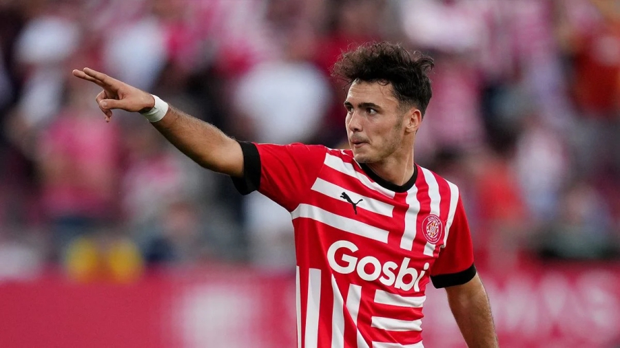 Άρνο Μαρτίνες: Το «ταλέντο» της Λα Μασία επιστρέφει στο Καμπ Νου ως παίκτης της Χιρόνα