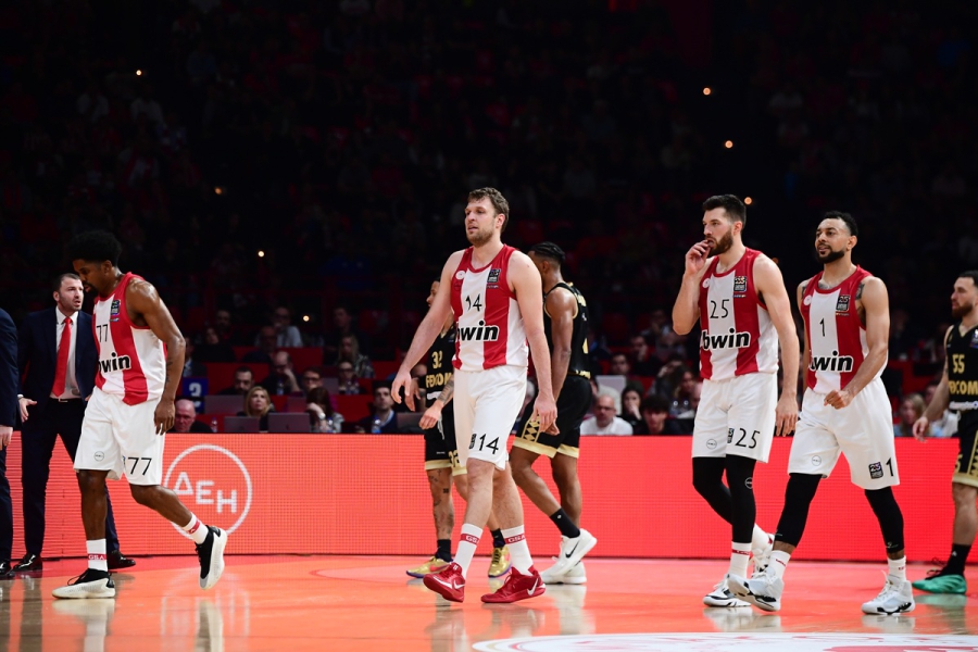 Κρατά μόνο τον Πίτερς, «ξέχασε» να εκτελεί βολές και ο Σπανούλης κέρδισε δίκαια τον Ολυμπιακό στο «σπίτι» του! (video)