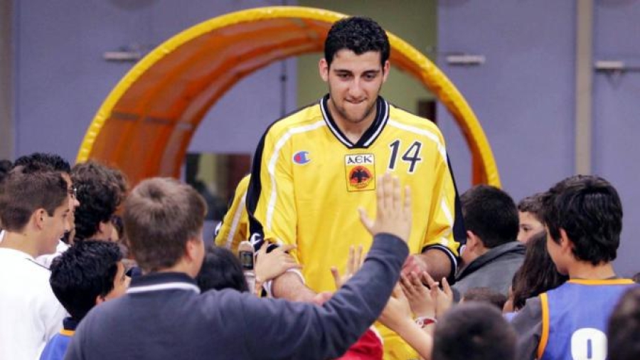 Η ΑΕΚ θα τιμήσει τον Μπουρούση κόντρα στην Καρδίτσα