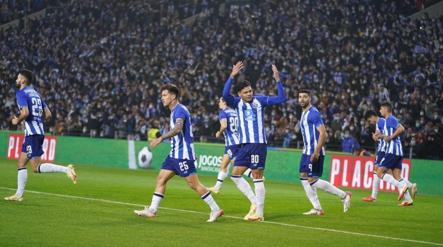Πόρτο – Μπενφίκα 3-1: Ονειρική εβδομάδα για τους «δράκους», απομακρύνονται από το πρωτάθλημα οι λουζιτανοί (video)