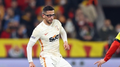 Ομάρ Ελαμπντελαουί: Ο «μαχητής» με τα γυαλιά που λυτρώθηκε έπειτα από 423 μέρες! (video)