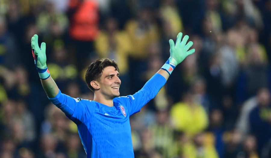 Στο... μυαλό του Τζολάκη: Ο ήρωας του Ολυμπιακού «ξαναζεί» την ιστορική διαδικασία των πέναλτι με τη Φενέρμπαχτσε! (video)