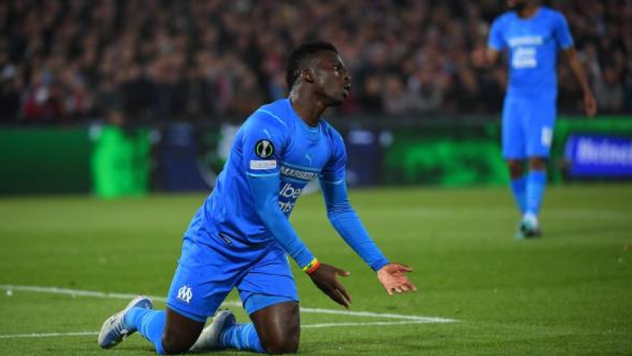 Ο Ντιένγκ απέρριψε τη Λιντς στο... νήμα, για χάρη της Νις, αλλά «κόπηκε» στα ιατρικά!