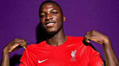 «Τρέλα» από τους φίλους της Λίβερπουλ στο Twitter για τον Καϊσέδο: «Φαντάσου τον μαζί με Σομποσλάϊ και ΜακΆλιστερ!»