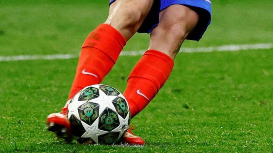 Μαρτσίνιακ: «Δεν με ειδοποίησε παίκτης της Ρεάλ για τη διπλή επαφή του Άλβαρες» (vid)