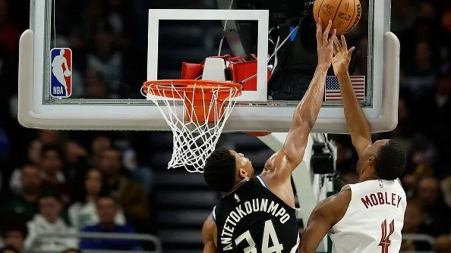 Αντετοκούνμπο: «Ο Μόμπλεϊ μπορεί να γίνει καλύτερος από μένα»