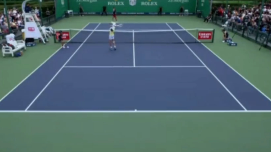 «Έστειλε» την μπάλα στον διαιτητή με όλη του τη δύναμη, κι αντί να πάρει το ματς, αποβλήθηκε! (video)