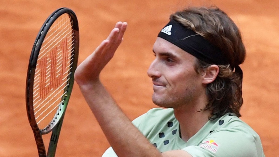 Εμφατική ανατροπή από τον Τσιτσιπά και πρόκριση στους «8» του Open της Ρώμης! (video)