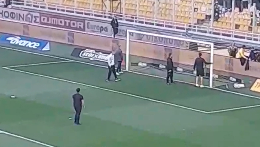 ΑΕΚ – ΠΑΟΚ: Τσέκαρε τα δοκάρια στην OPAP Arena ο Μπότο (video)