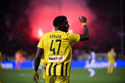 Αμπουμπακάρ Καμαρά: Το «κτήνος» που μεγάλωσε δίπλα στα αεροπλάνα και θέλει να… πετάξει με τον Ολυμπιακό! (video)