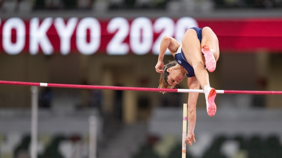 Κατερίνα Στεφανίδη: Στην Μπελινζόνα κλείνει την χρονιά!