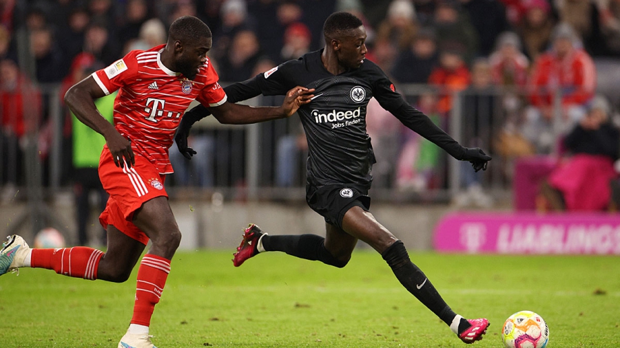 Μπάγερν Μονάχου - Άιντραχτ Φρανκφούρτης 1-1: Οι «Αετοί» βάζουν... φωτιά στην κορυφή της Bundesliga! (video)