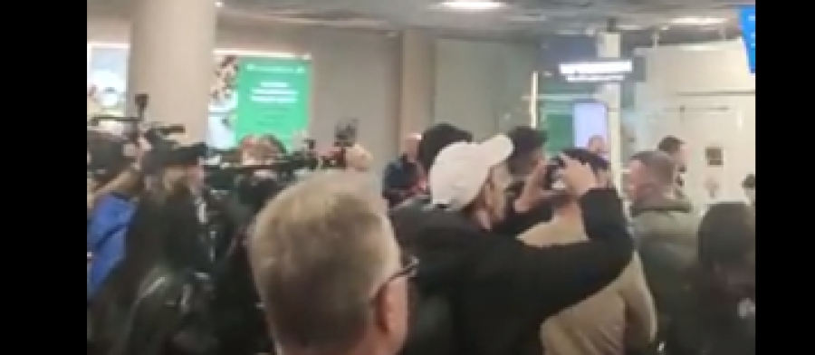 Μαγνήτης ο Γιασικεβίτσιους στην άφιξη της Μπαρτσελόνα στο Κάουνας (video)