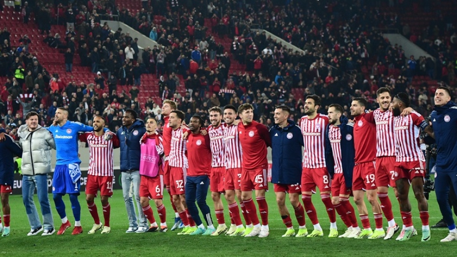 «Είσαι στο μυαλό…»: Ένα Καραϊσκάκη στο πόδι, όλοι αγκαλιά και ο Ολυμπιακός να κερδίζει στην Ευρώπη! (video)