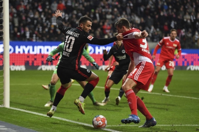 Bundesliga: Γλίτωσε στο παρά πέντε η Άιντραχτ – Απότομη προσγείωση για τη Λειψία! (video)